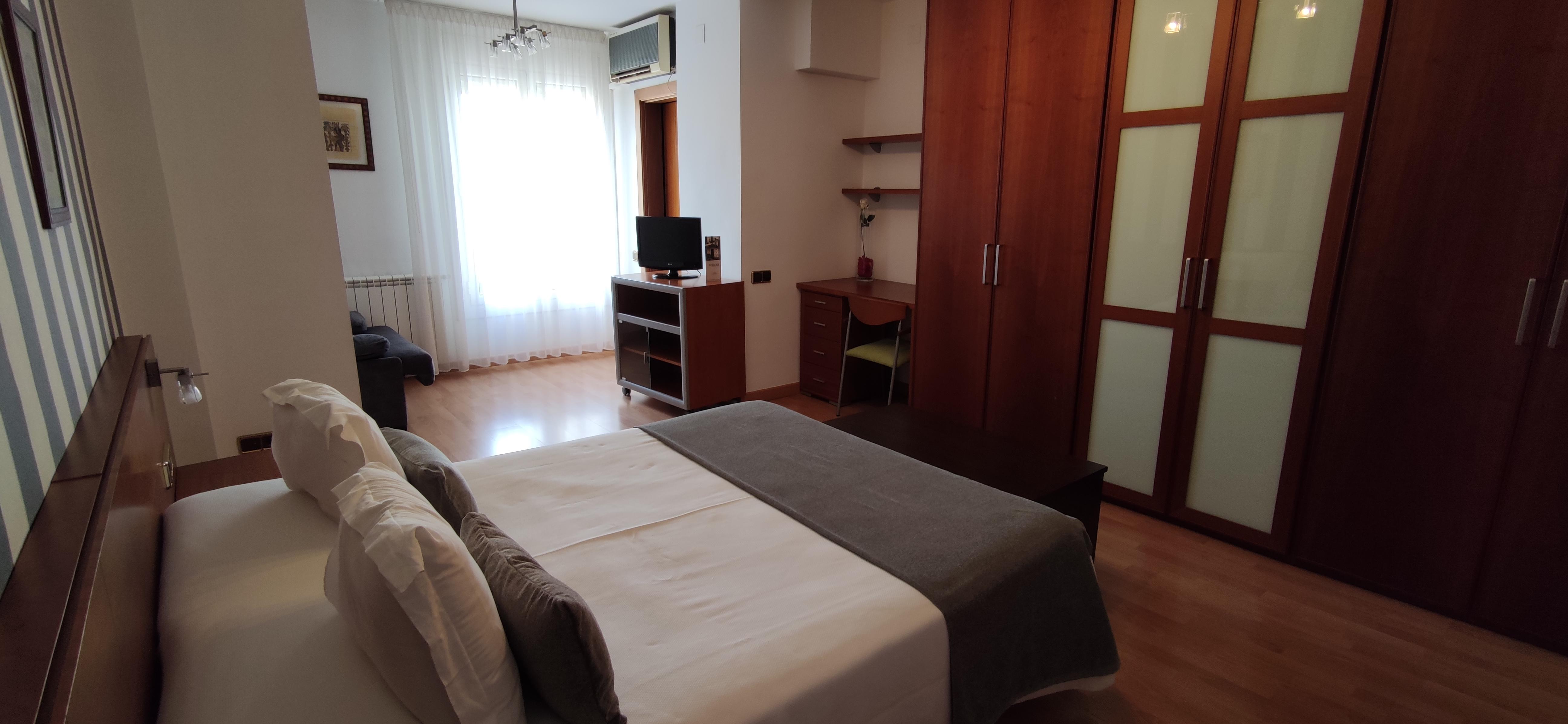 Hotel Segle XX Tremp Zewnętrze zdjęcie