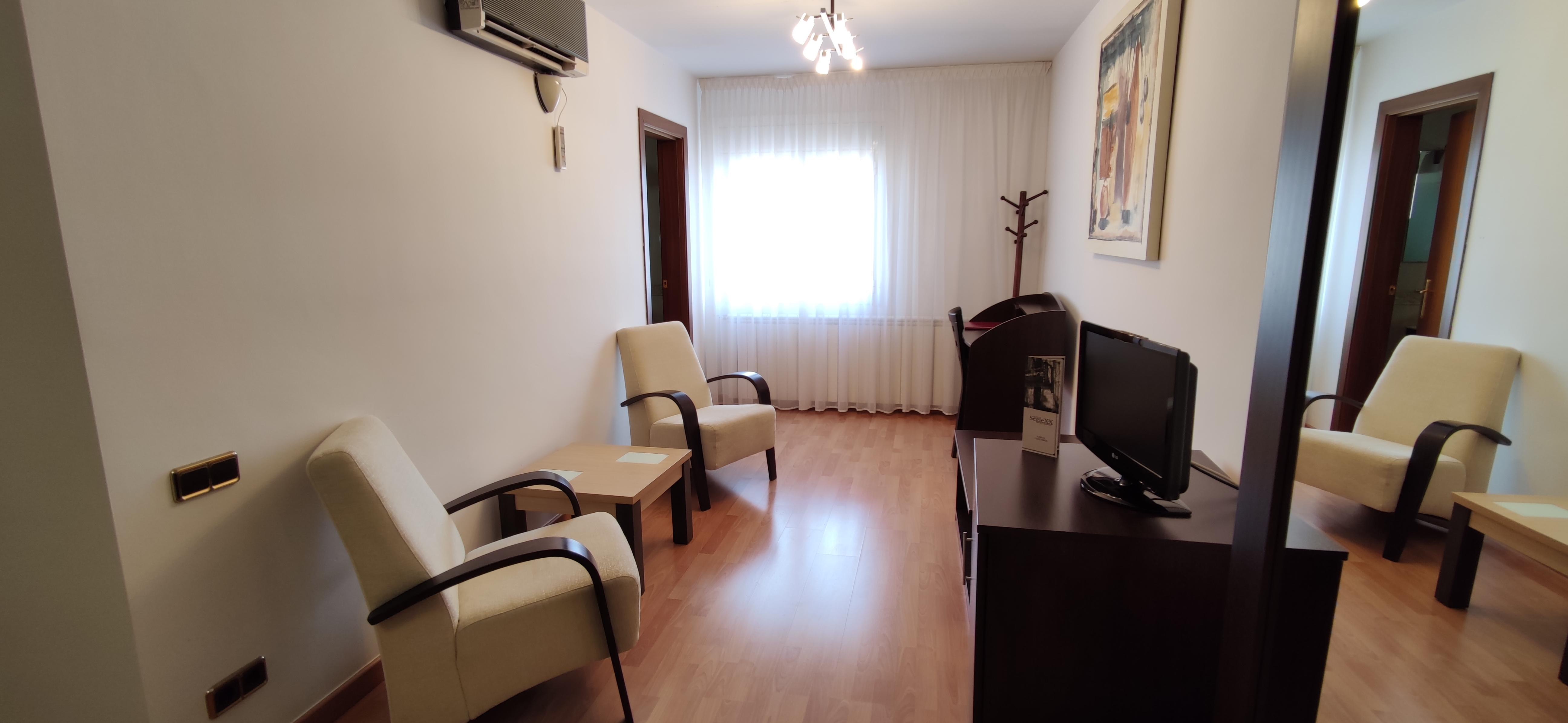Hotel Segle XX Tremp Zewnętrze zdjęcie