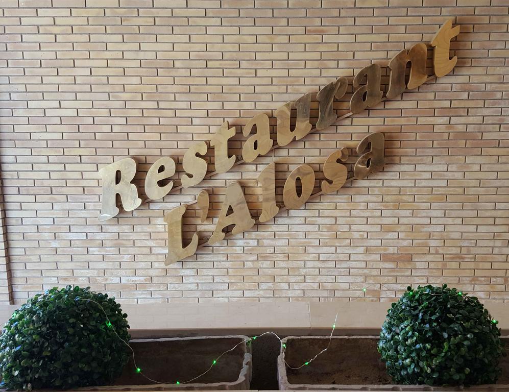 Hotel Segle XX Tremp Zewnętrze zdjęcie