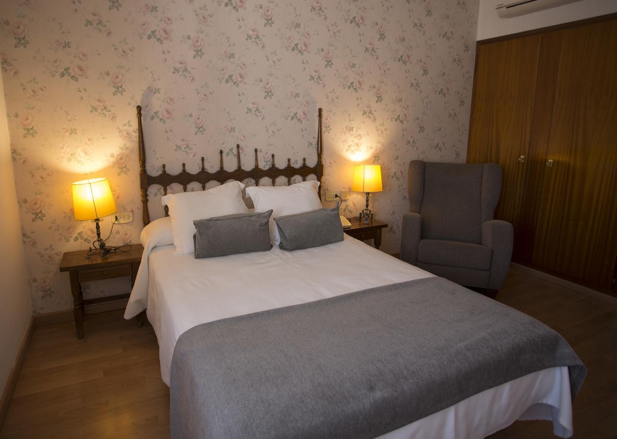 Hotel Segle XX Tremp Zewnętrze zdjęcie